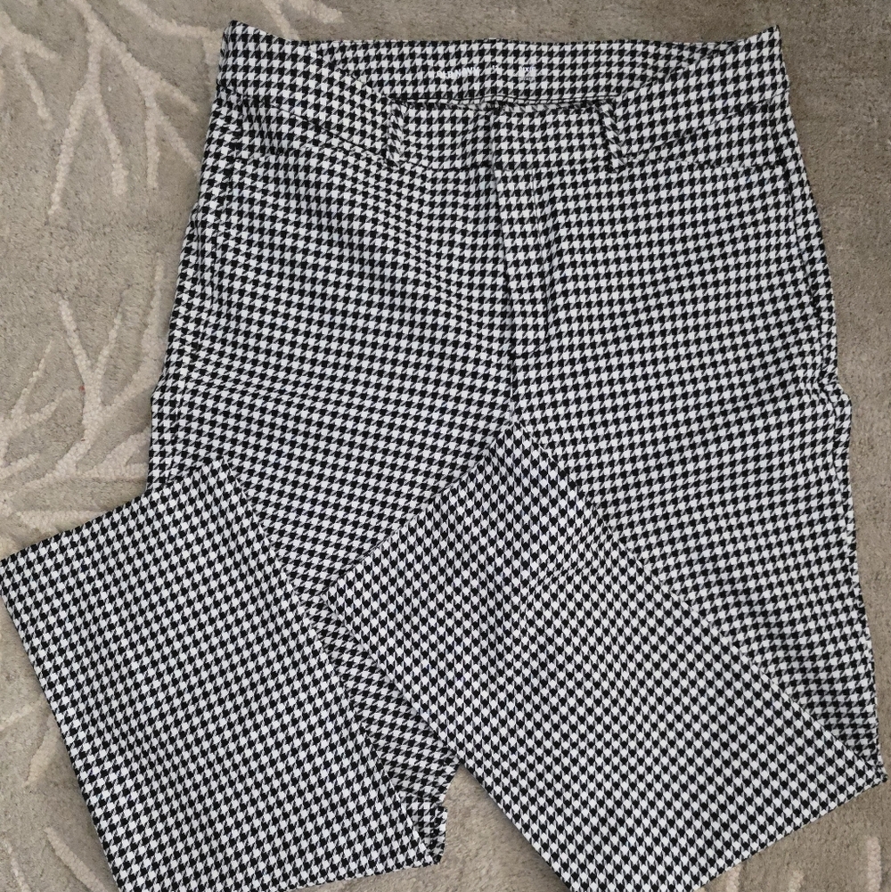 Old Navy Black and White Houndstooth Pants Size 12